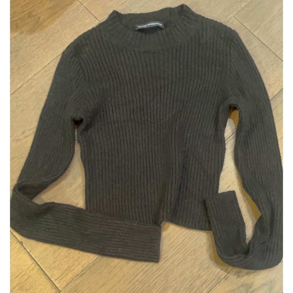 Used condition ladies Brandy Melville black long sleeve semi-cropped sweater one